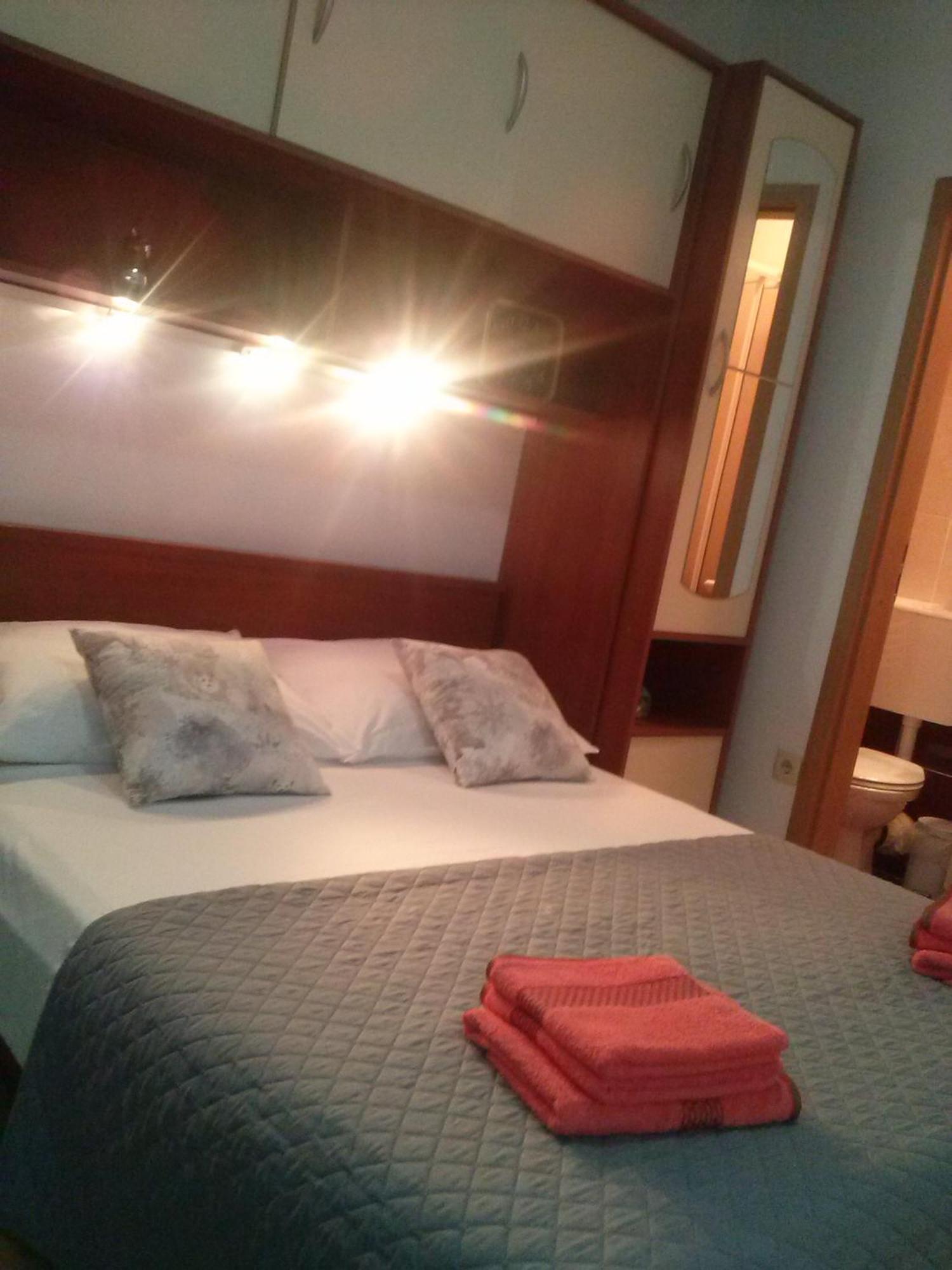 Studio Apartment Mala Plaza Kastela Exterior photo