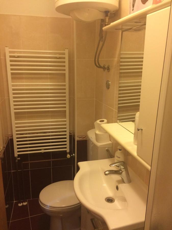 Studio Apartment Mala Plaza Kastela Exterior photo